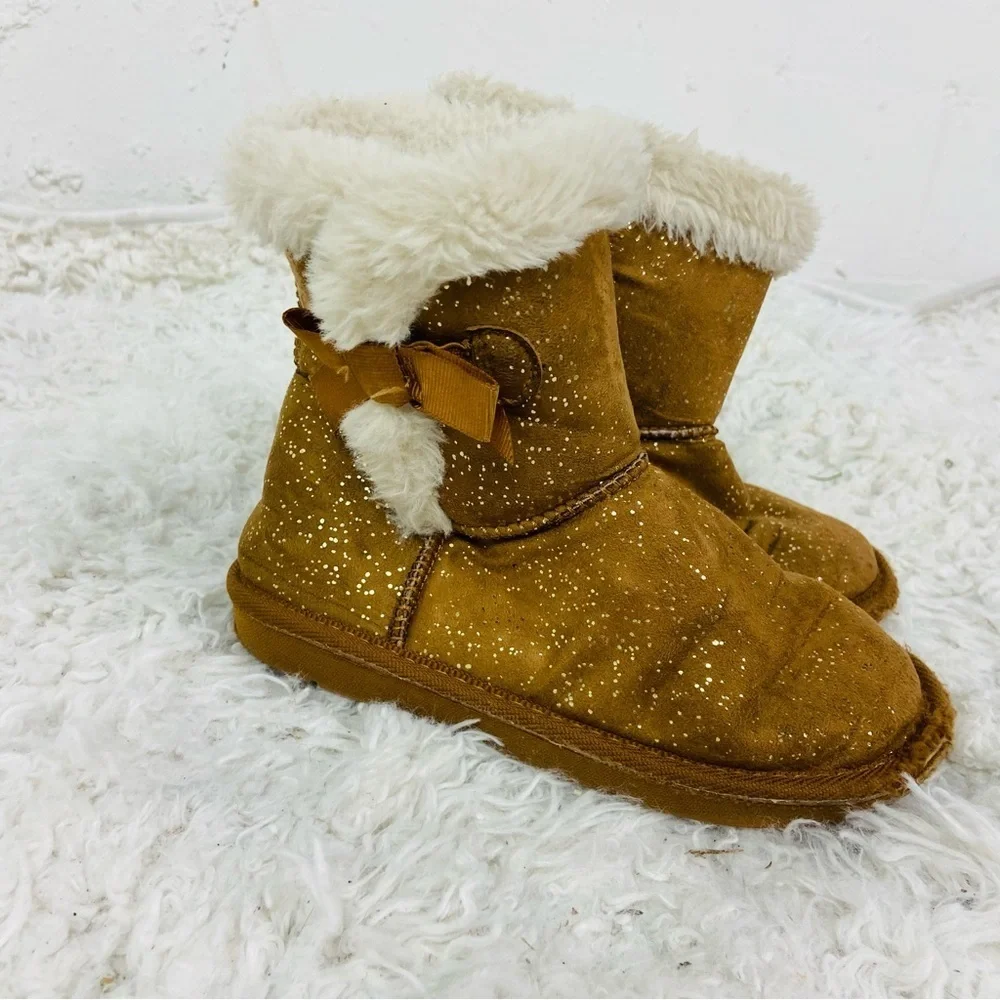 UNBRANDED Cozy Tan Kids glitter sparkly Boots with Bow Accent size 11 / 12